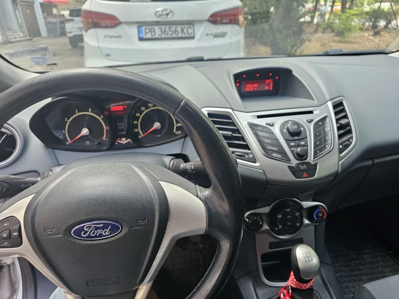 Ford Fiesta LPG, снимка 4 - Автомобили и джипове - 46970208