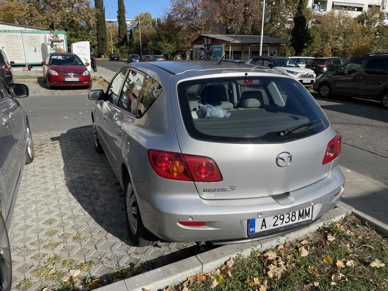 Mazda 3, снимка 9 - Автомобили и джипове - 48412886