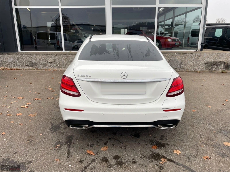 Mercedes-Benz E 350 e-AMG/211HP/CAM/CARPLAY/LED/AMBIENT/563b, снимка 5 - Автомобили и джипове - 48233828