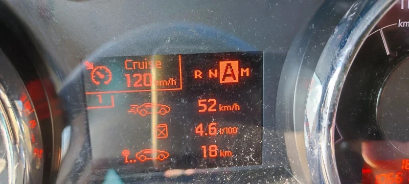 Peugeot 3008 Hybrid4, снимка 6 - Автомобили и джипове - 51861920