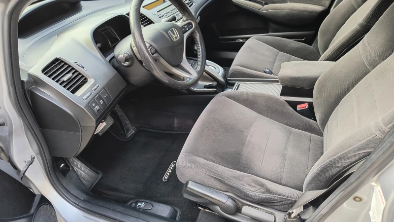 Honda Civic i-VTEC, снимка 9 - Автомобили и джипове - 52072637