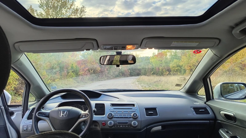 Honda Civic i-VTEC, снимка 8 - Автомобили и джипове - 52072637