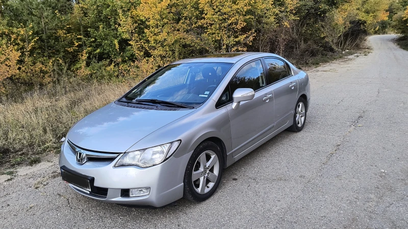 Honda Civic i-VTEC, снимка 2 - Автомобили и джипове - 52072637