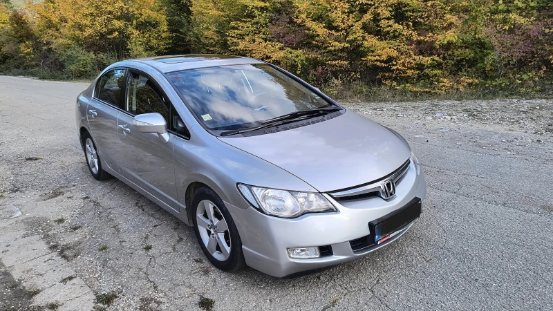 Honda Civic i-VTEC, снимка 3 - Автомобили и джипове - 52072637