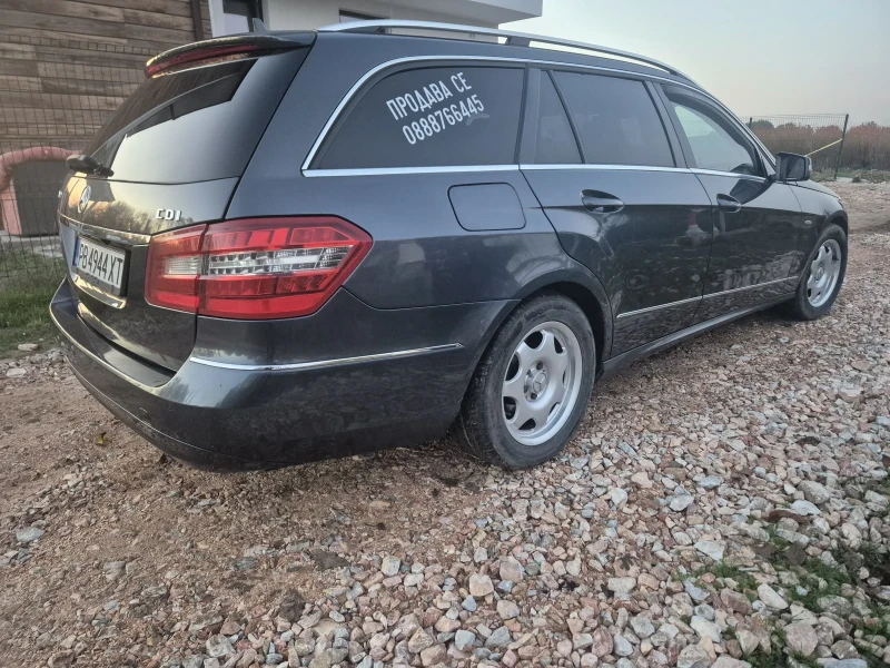 Mercedes-Benz E 220 Двойно турбо..., снимка 4 - Автомобили и джипове - 52596274