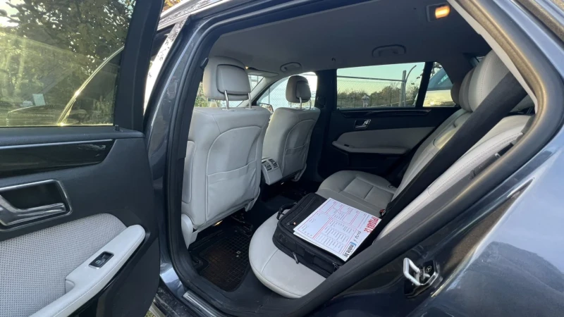 Mercedes-Benz E 220 Двойно турбо..., снимка 8 - Автомобили и джипове - 52596274