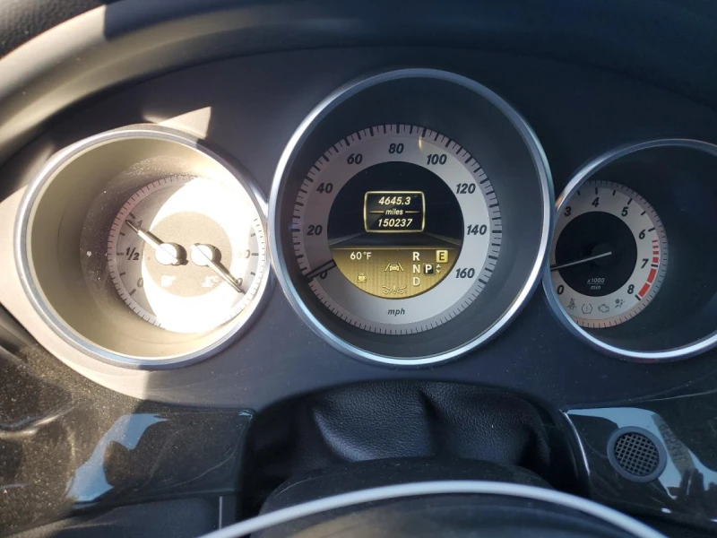 Mercedes-Benz CLS 55 AMG 4MATIC / 4.6 BiTurbo V8 / КОЖА / ПОДГРЕВ / , снимка 9 - Автомобили и джипове - 52670370