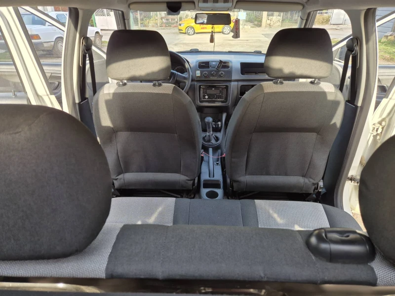 Skoda Fabia, снимка 4 - Автомобили и джипове - 53205151