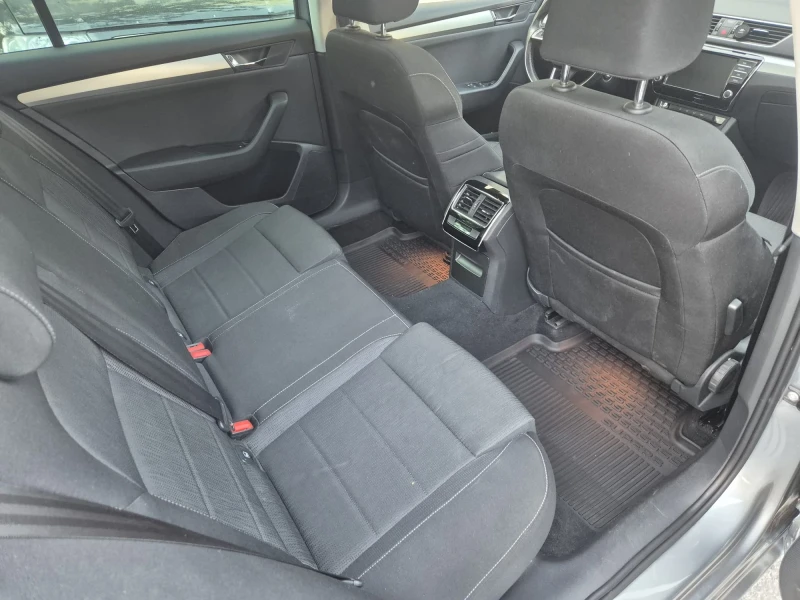 Skoda Superb 2.0, снимка 8 - Автомобили и джипове - 53206805