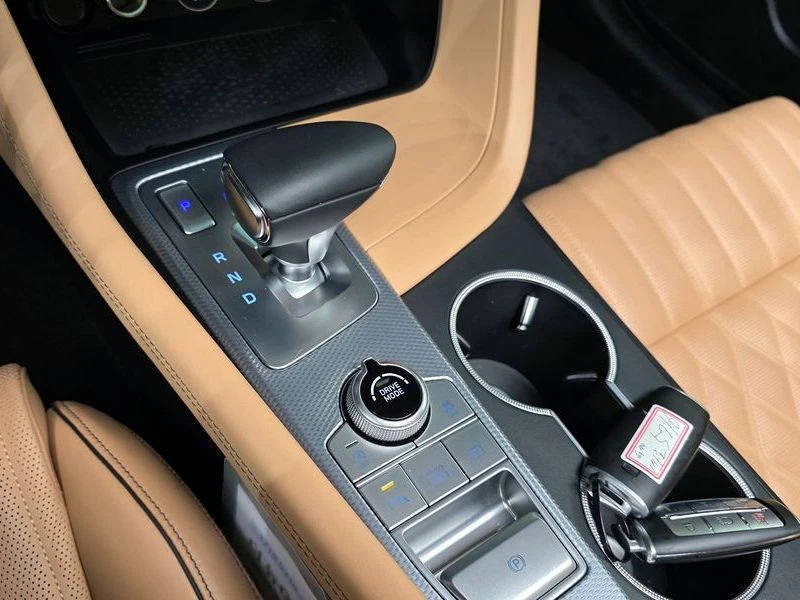 Genesis G70 2.0 Automatic, снимка 13 - Автомобили и джипове - 55598154