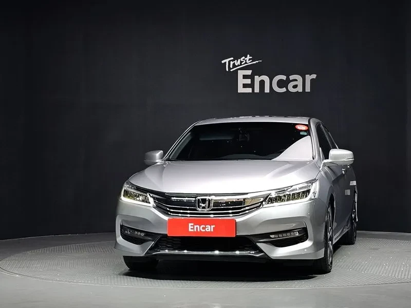 Honda Accord 2.4 9Th Generation, снимка 6 - Автомобили и джипове - 55841685