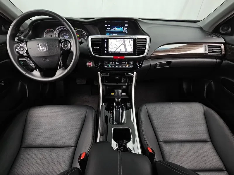 Honda Accord 2.4 9Th Generation, снимка 13 - Автомобили и джипове - 55841685