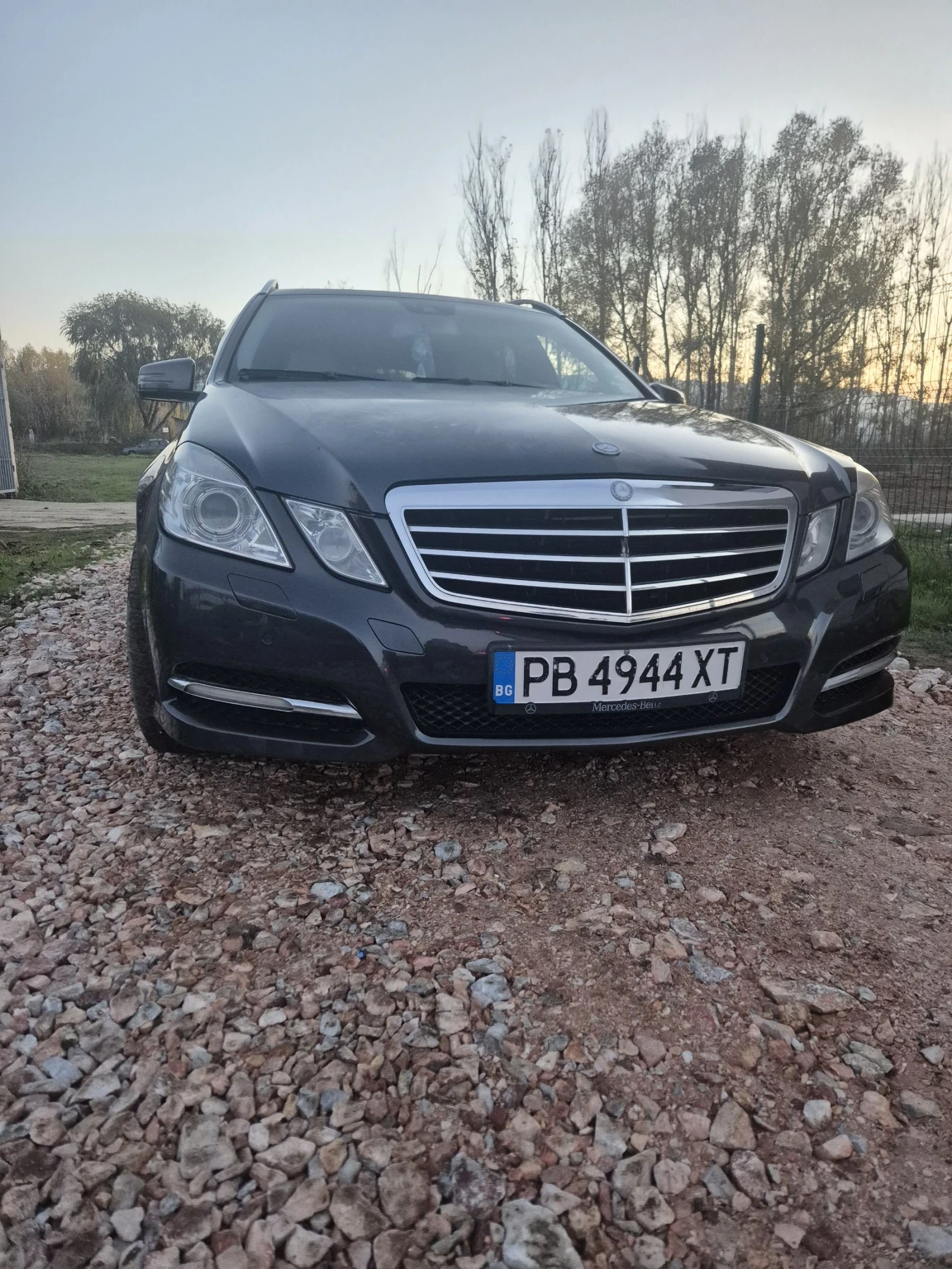 Mercedes-Benz E 220 Двойно турбо..., снимка 1