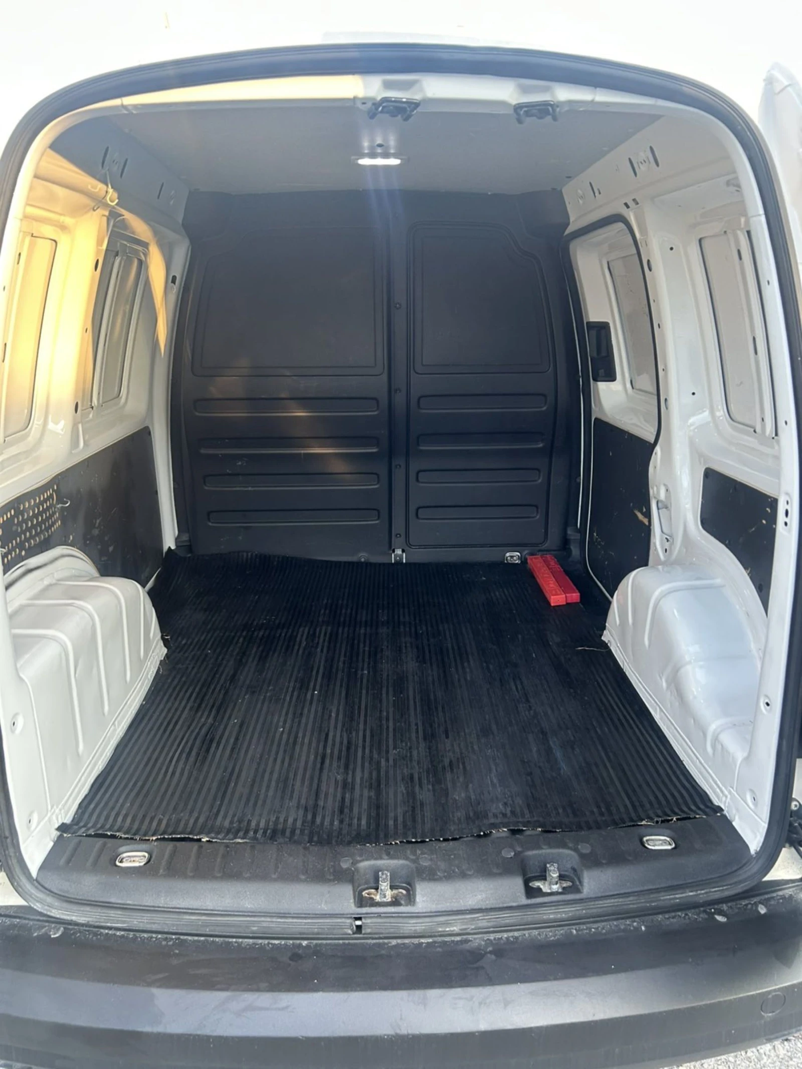 VW Caddy 1.4 TGI 110 * NAVI * KLIMA * METAN *  | Mobile.bg   16