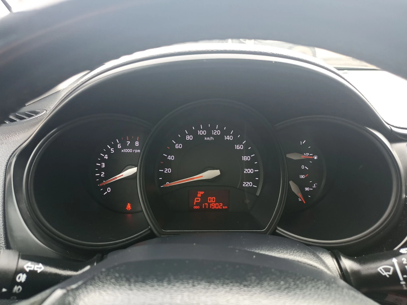 Kia Rio 1.4i Automatic  - изображение 9