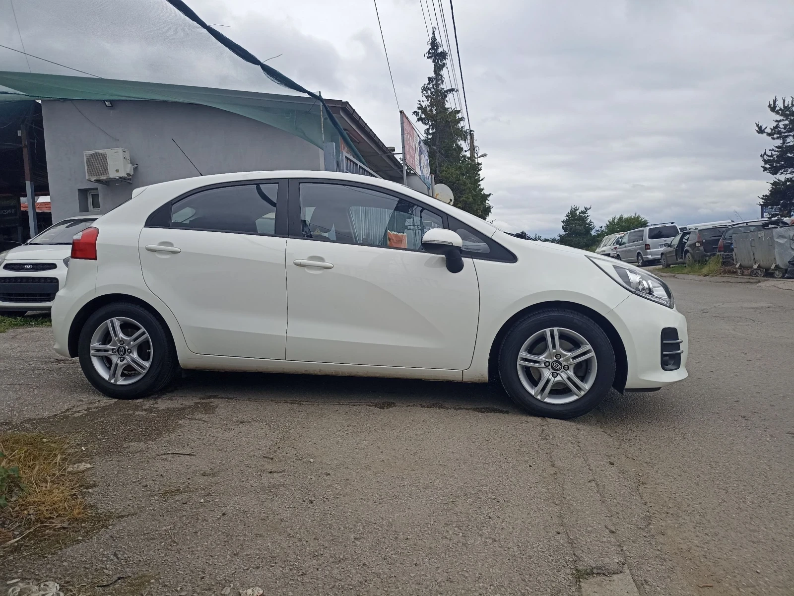 Kia Rio 1.4i Automatic  - изображение 5