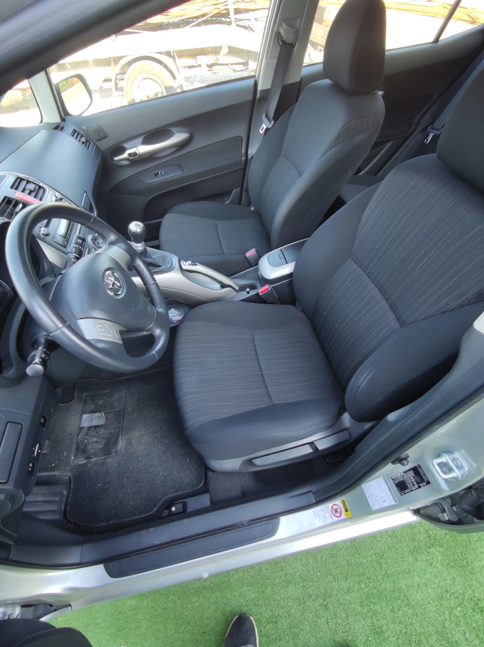 Toyota Auris На 116000км. Нов внос Италия  - изображение 10