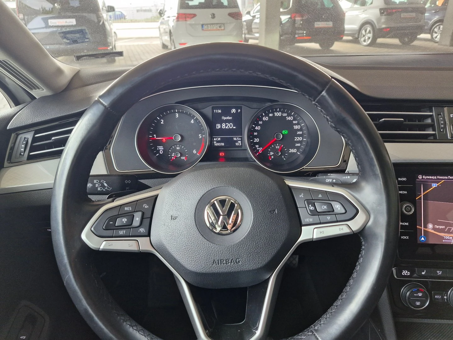 VW Passat Business 2.0 TDI SCR DSG - изображение 8