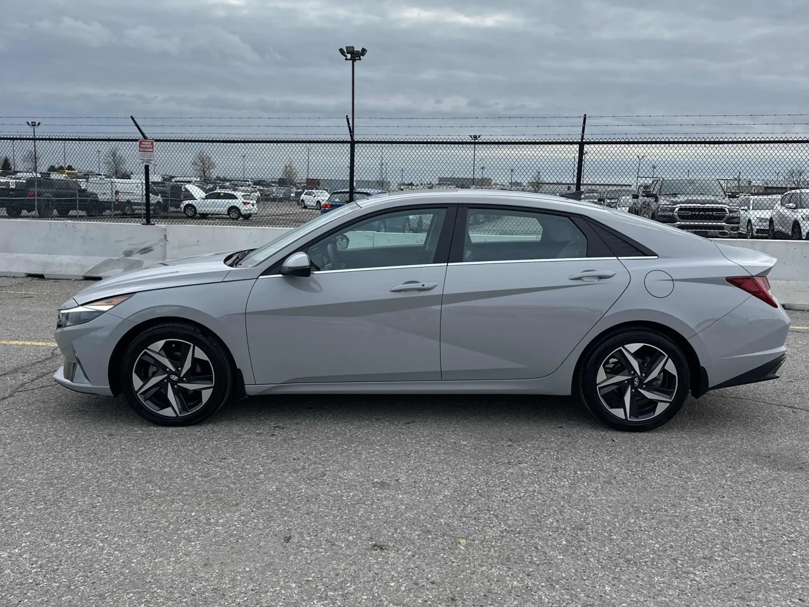 Hyundai Elantra * CARFAX * БЕЗ ПЪРВОНАЧАЛНА ВНОСКА - изображение 3