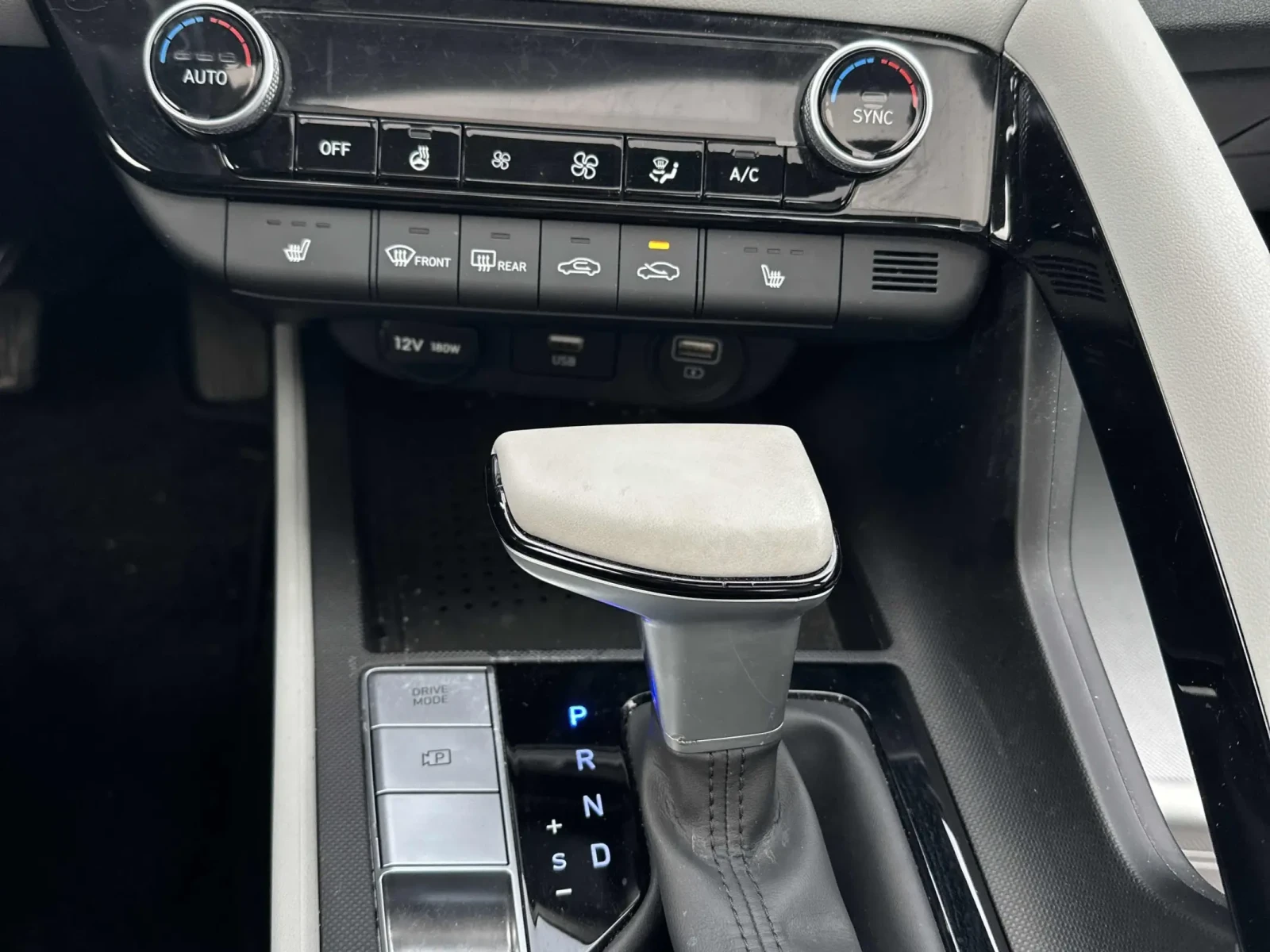 Hyundai Elantra * CARFAX * БЕЗ ПЪРВОНАЧАЛНА ВНОСКА - изображение 8