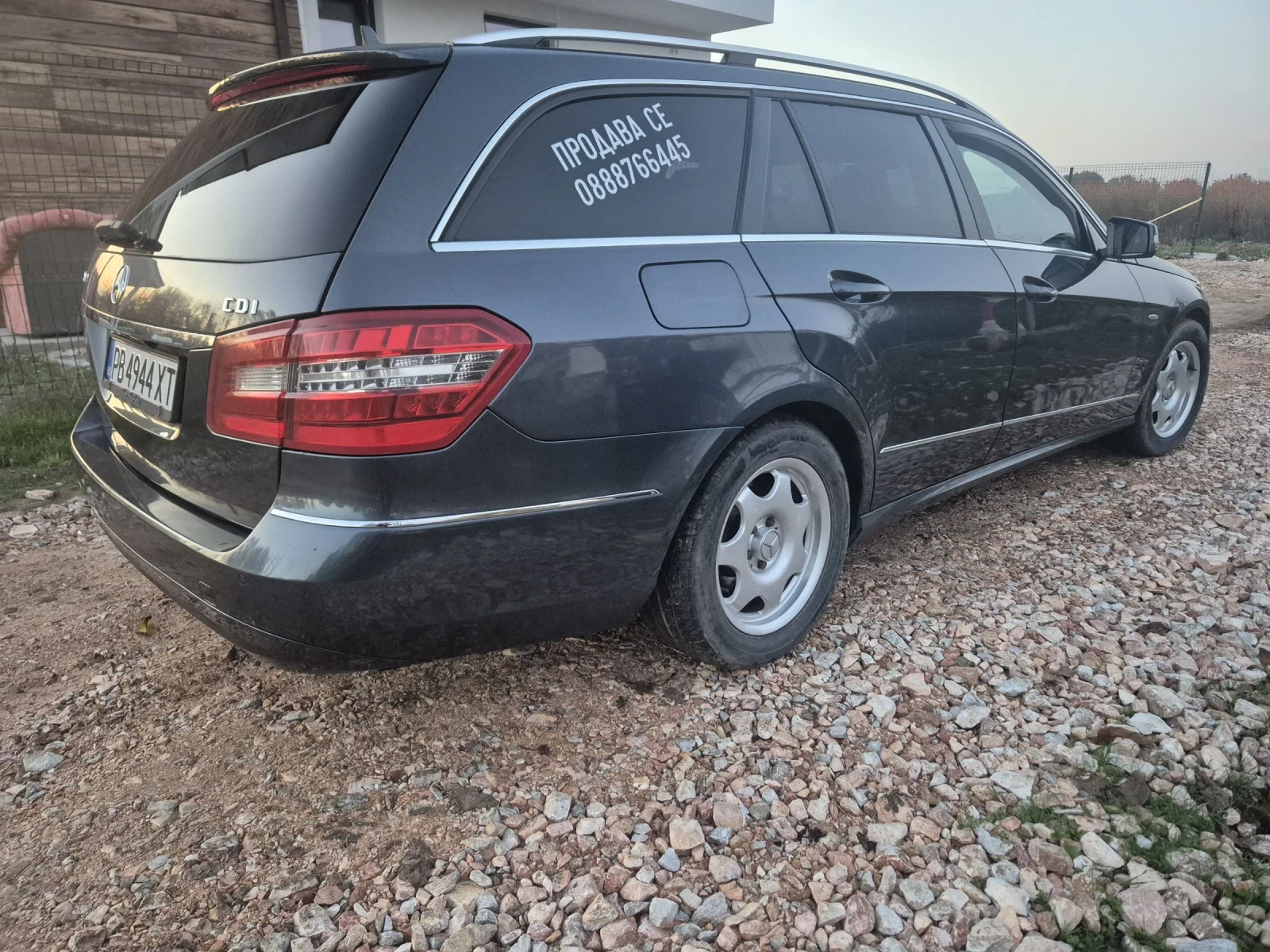 Mercedes-Benz E 220 Двойно турбо... - изображение 4