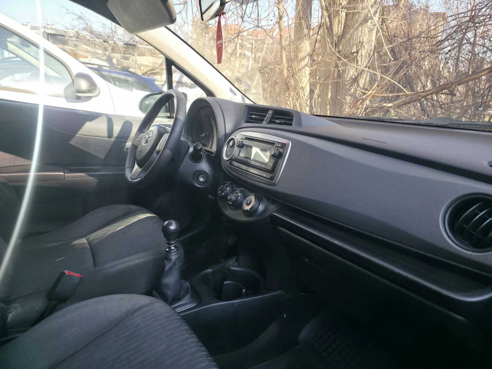 Toyota Yaris 1.3 | Mobile.bg � ����������� 7