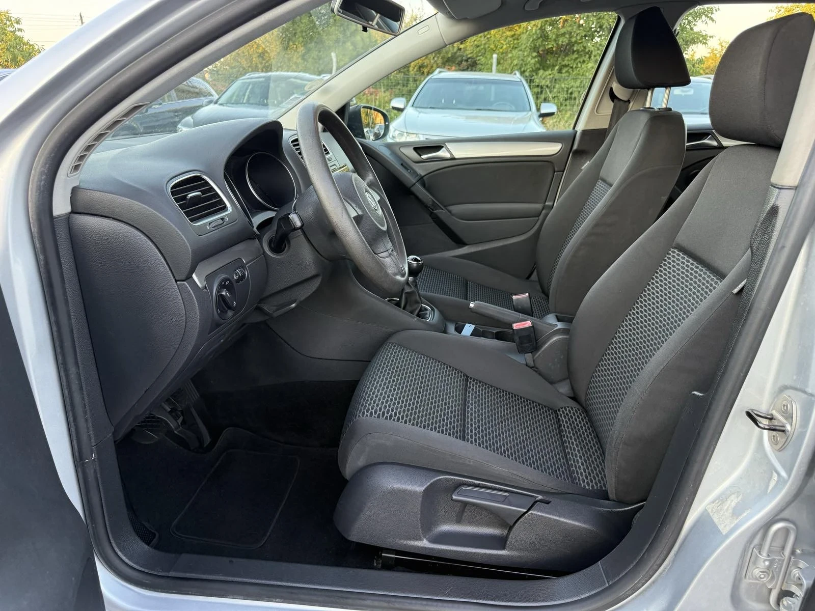 VW Golf 2.0 TDI (110��) 2009�. 197000 ��. JVC/Bluetooth  | Mobile.bg � ����������� 13