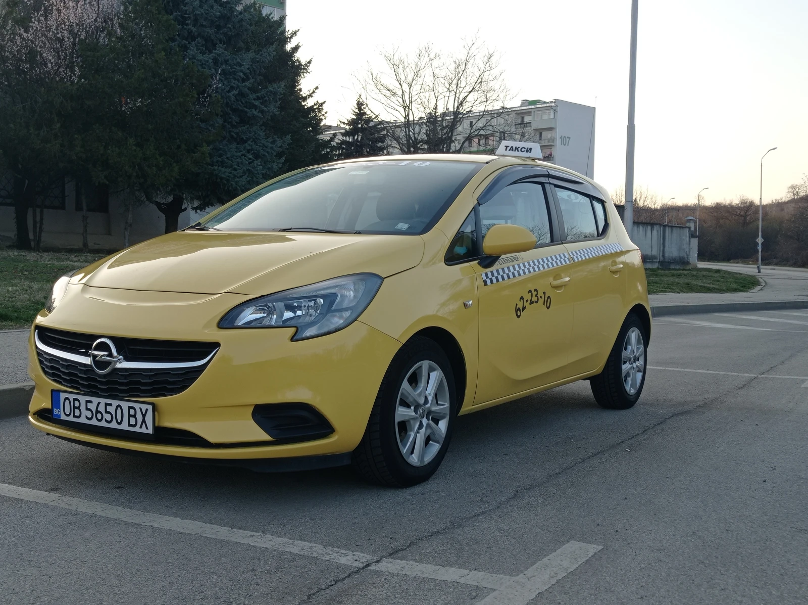 Opel Corsa Е.1.4/90кс Без Турбо* , снимка 4 - Автомобили и джипове - 53739381