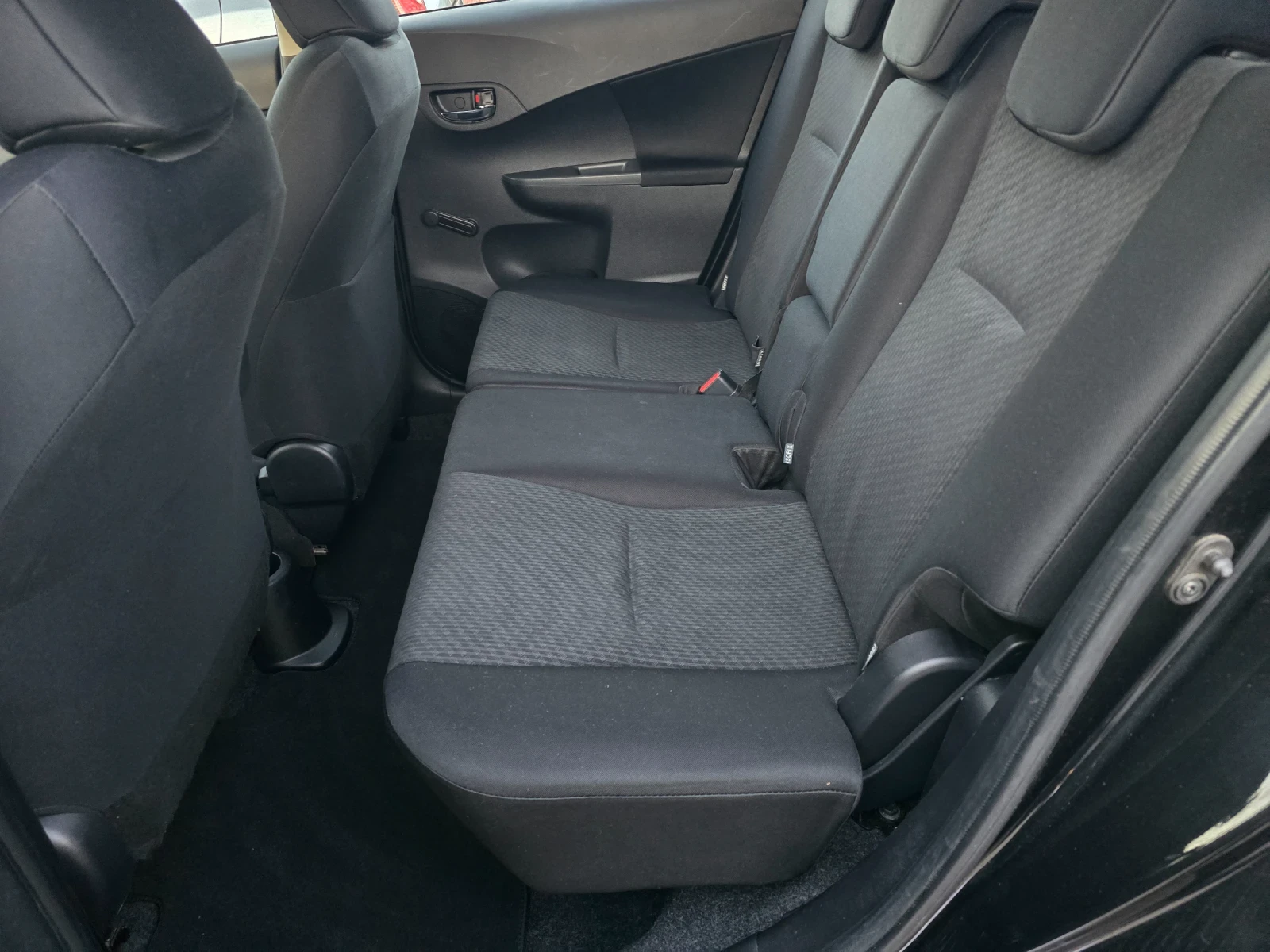 Toyota Verso S 1.33i ШВЕЙЦАРИЯ , снимка 11 - Автомобили и джипове - 53801892