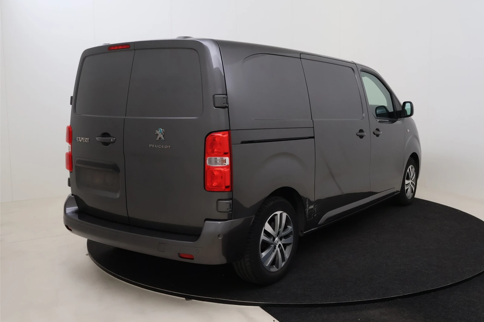 Peugeot Expert e-Expert Combi Long 75 kWh  | Mobile.bg � ����������� 5