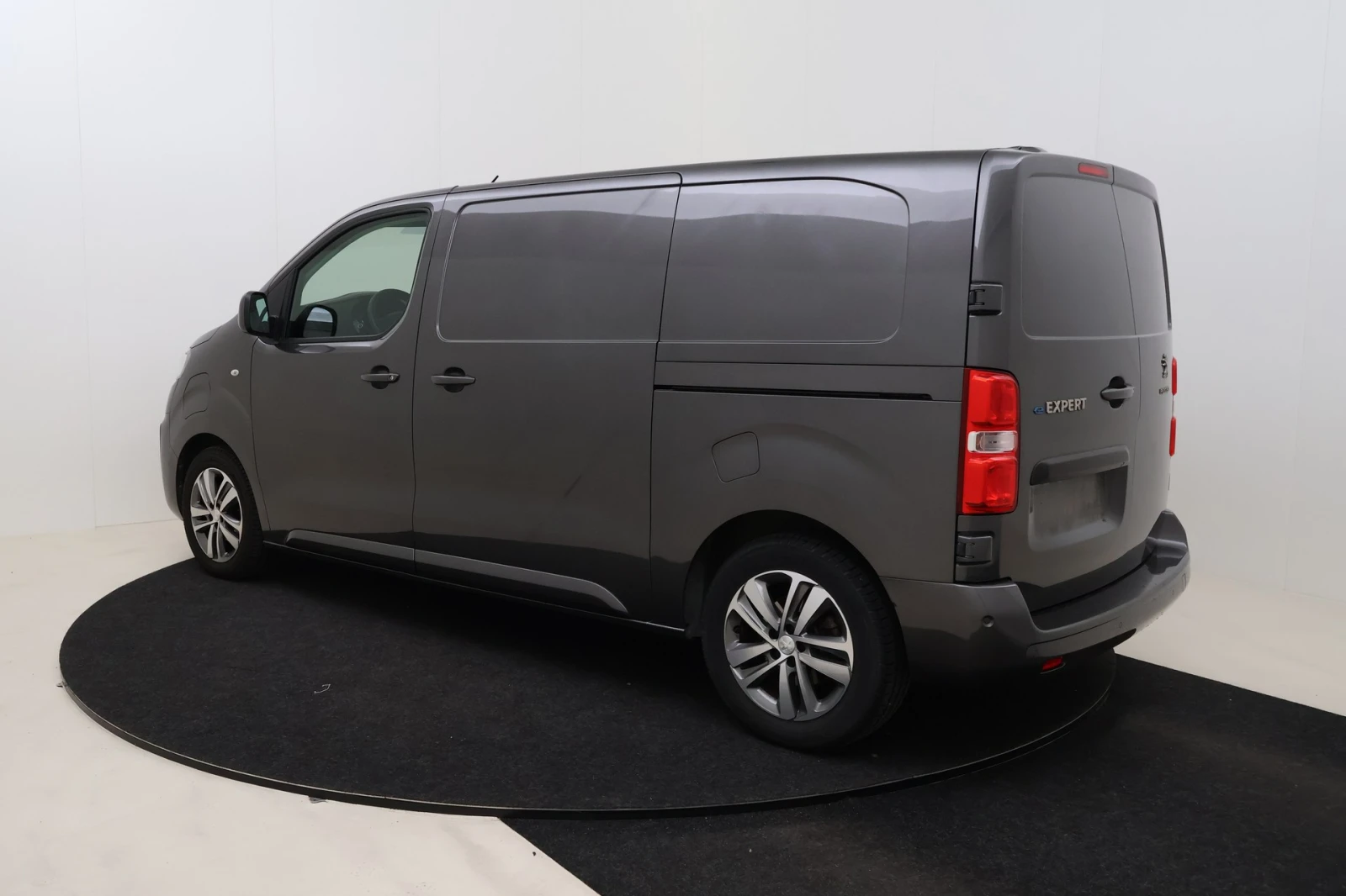 Peugeot Expert e-Expert Combi Long 75 kWh  | Mobile.bg � ����������� 10