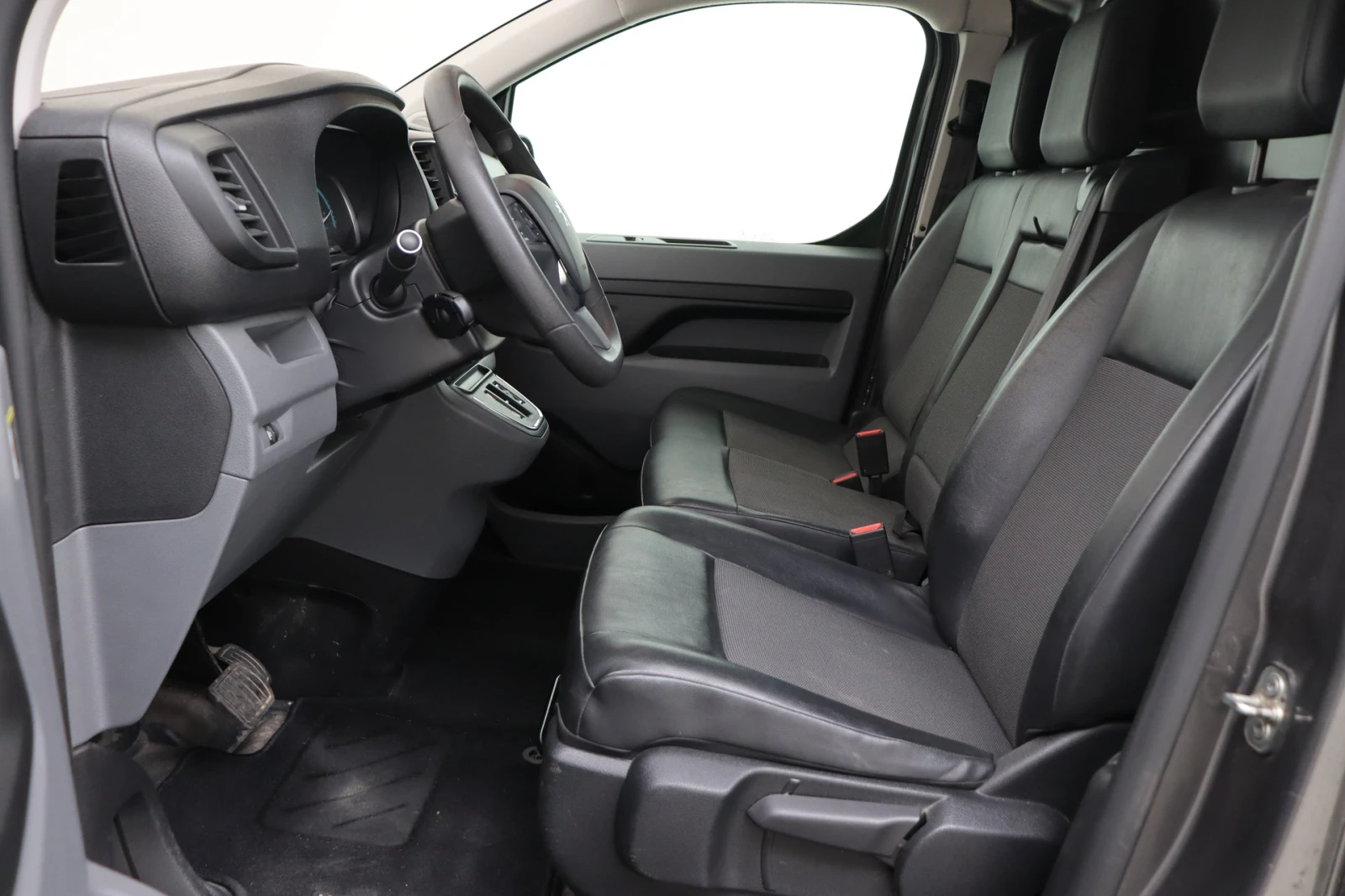 Peugeot Expert e-Expert Combi Long 75 kWh  | Mobile.bg � ����������� 12