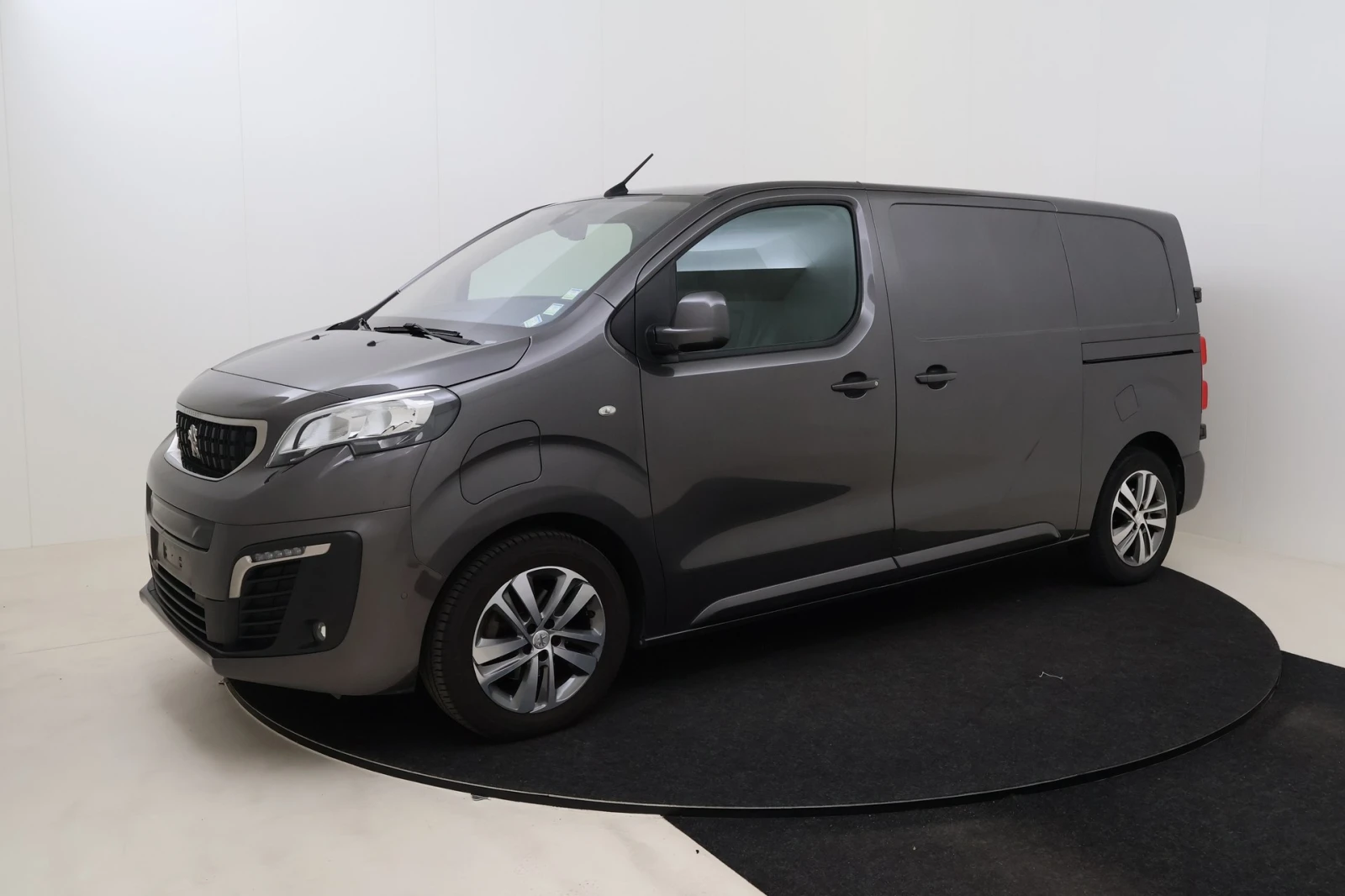 Peugeot Expert e-Expert Combi Long 75 kWh  | Mobile.bg � ����������� 6