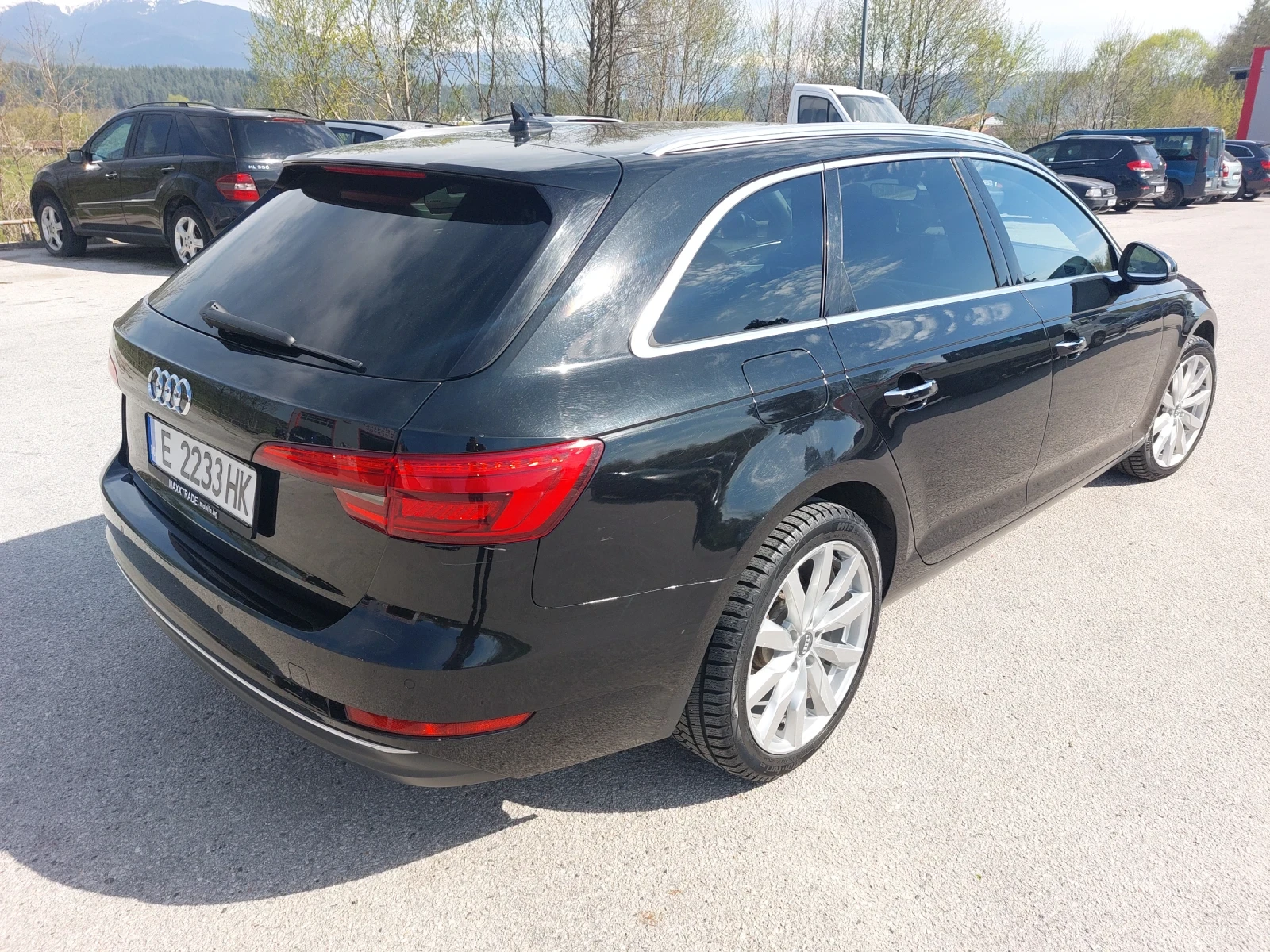 Audi A4 Комби, снимка 5 - Автомобили и джипове - 54356290