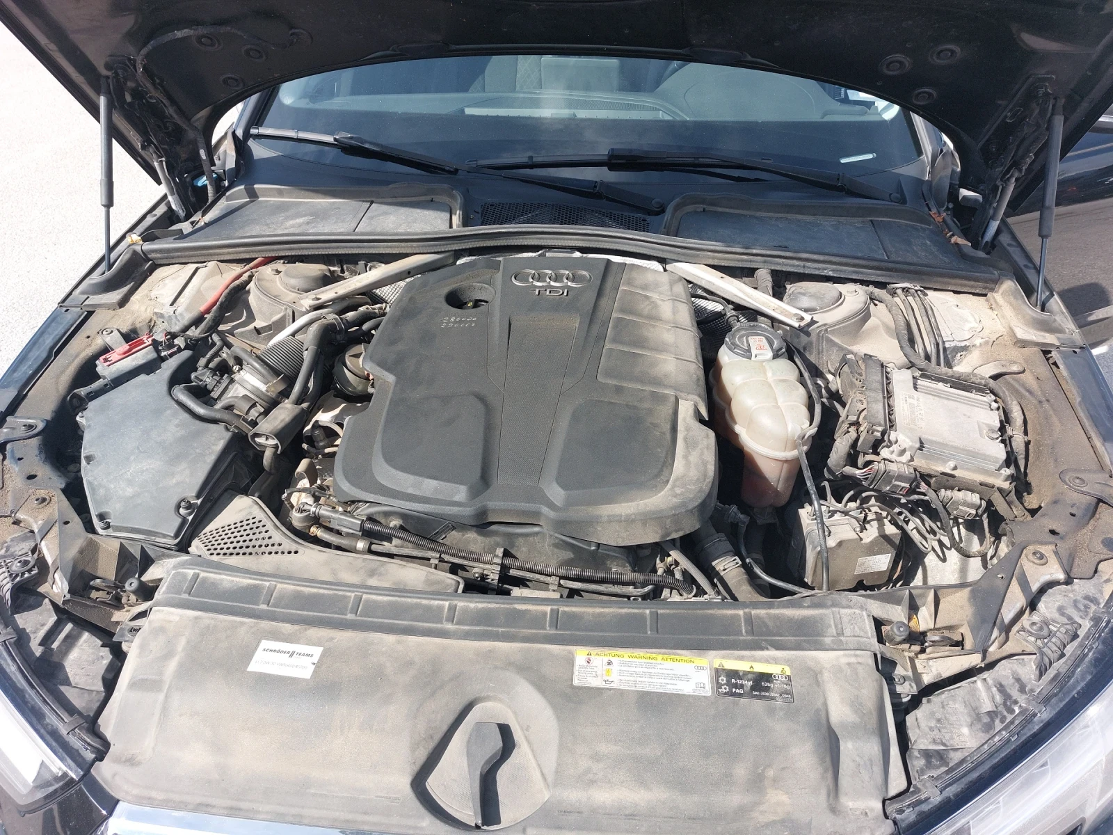 Audi A4 Комби, снимка 13 - Автомобили и джипове - 54356290