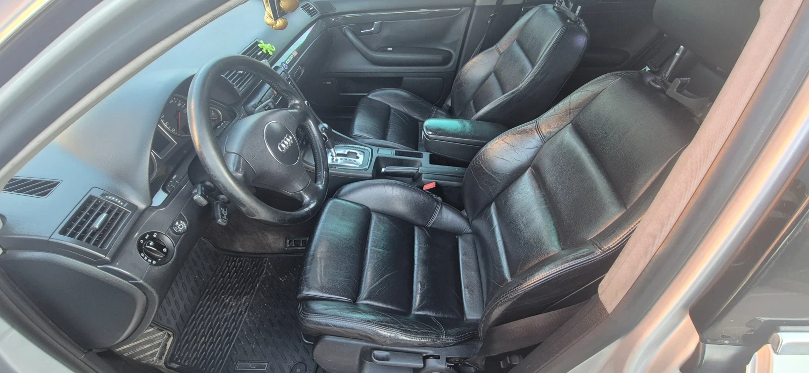 Audi A4 3.0i, снимка 11 - Автомобили и джипове - 54402324