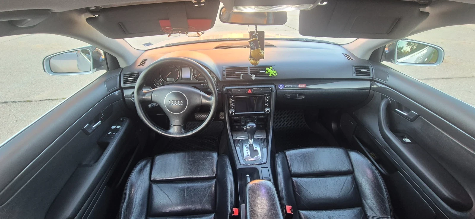 Audi A4 3.0i, снимка 5 - Автомобили и джипове - 54402324
