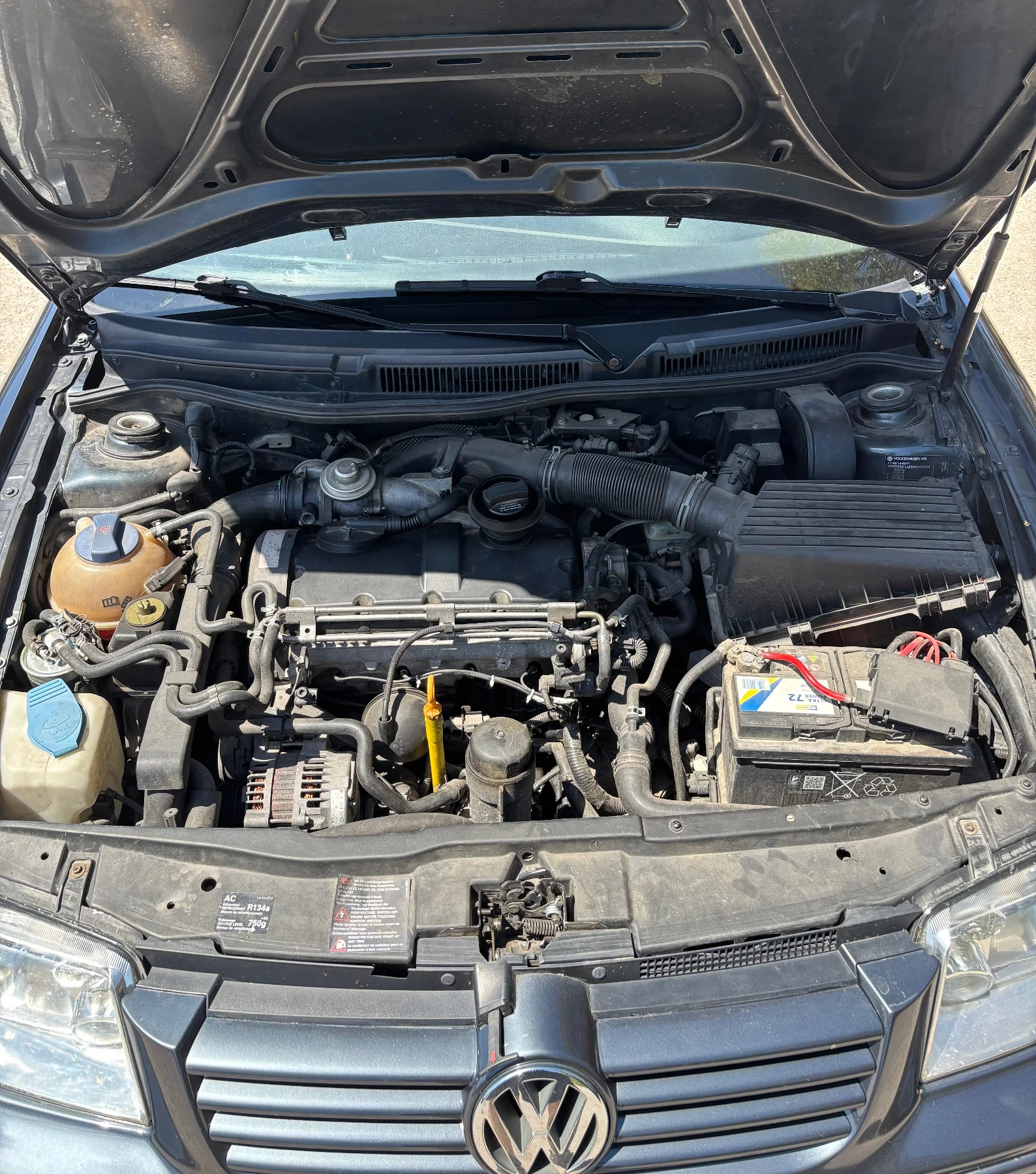 VW Bora, снимка 14 - Автомобили и джипове - 54572230