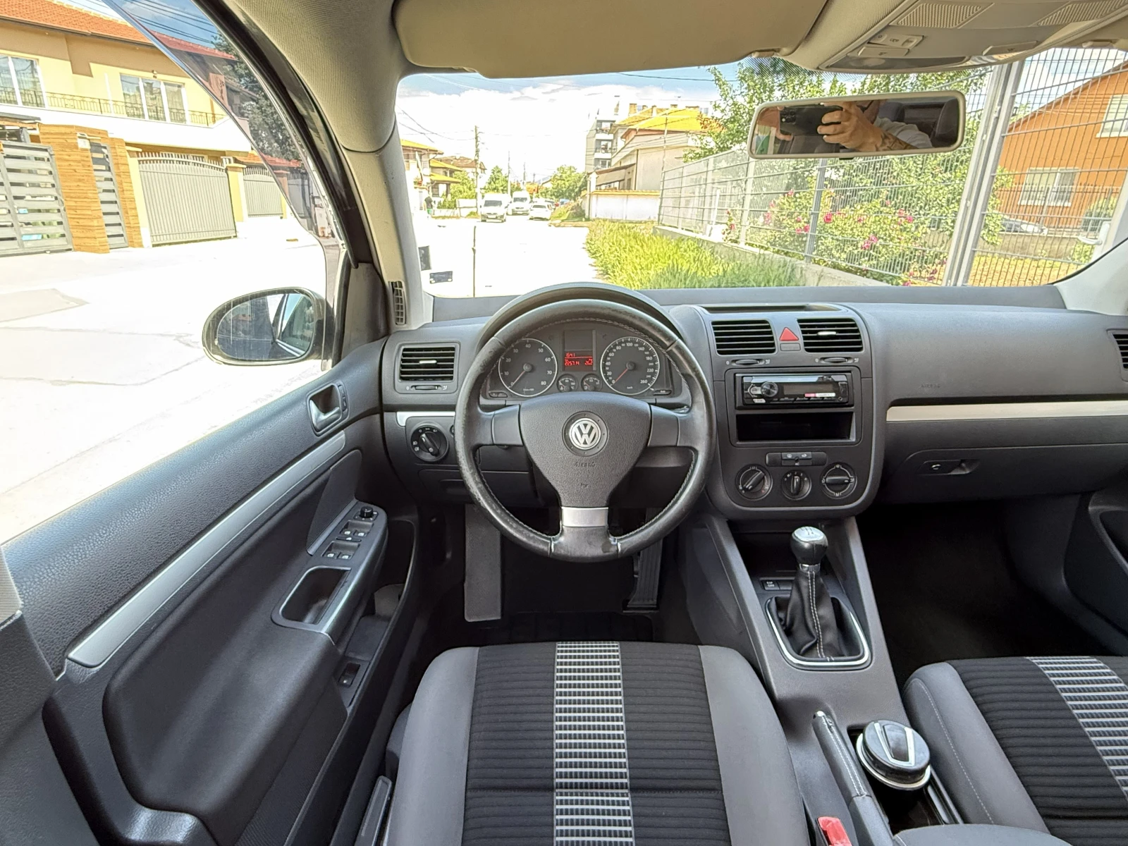 VW Golf 1.6i-ГАЗОВА УРЕДБА!, снимка 10 - Автомобили и джипове - 54771202