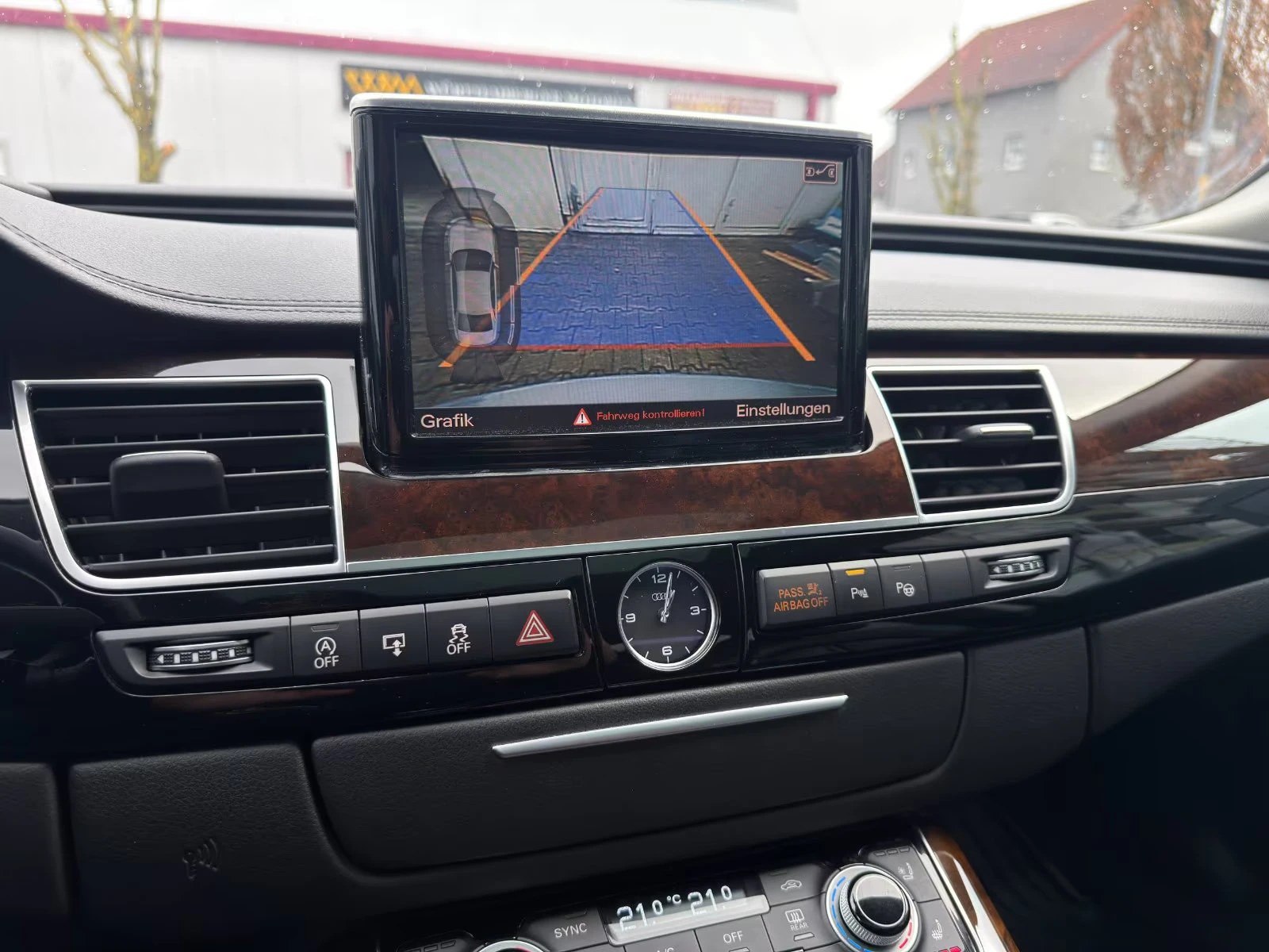 Audi A8 3.0TDI/262HP/MASSAGE/BOSE/MATRIX/AHK/MEMO/HUD/351q, снимка 11 - Автомобили и джипове - 54701923