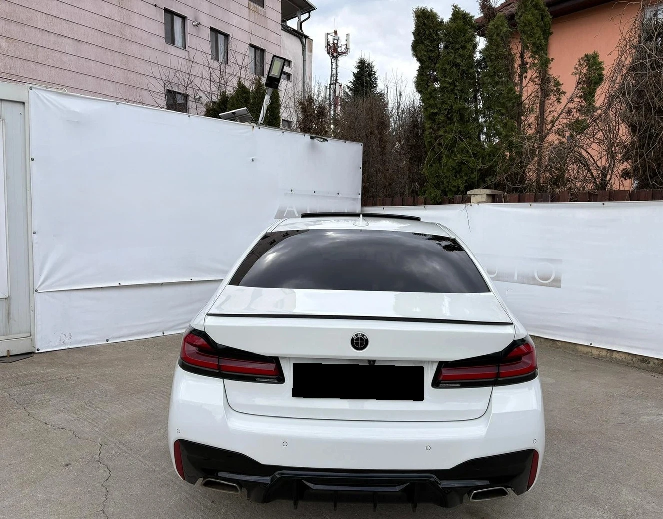 BMW 530 M-Sport LCI, снимка 3 - Автомобили и джипове - 54863797
