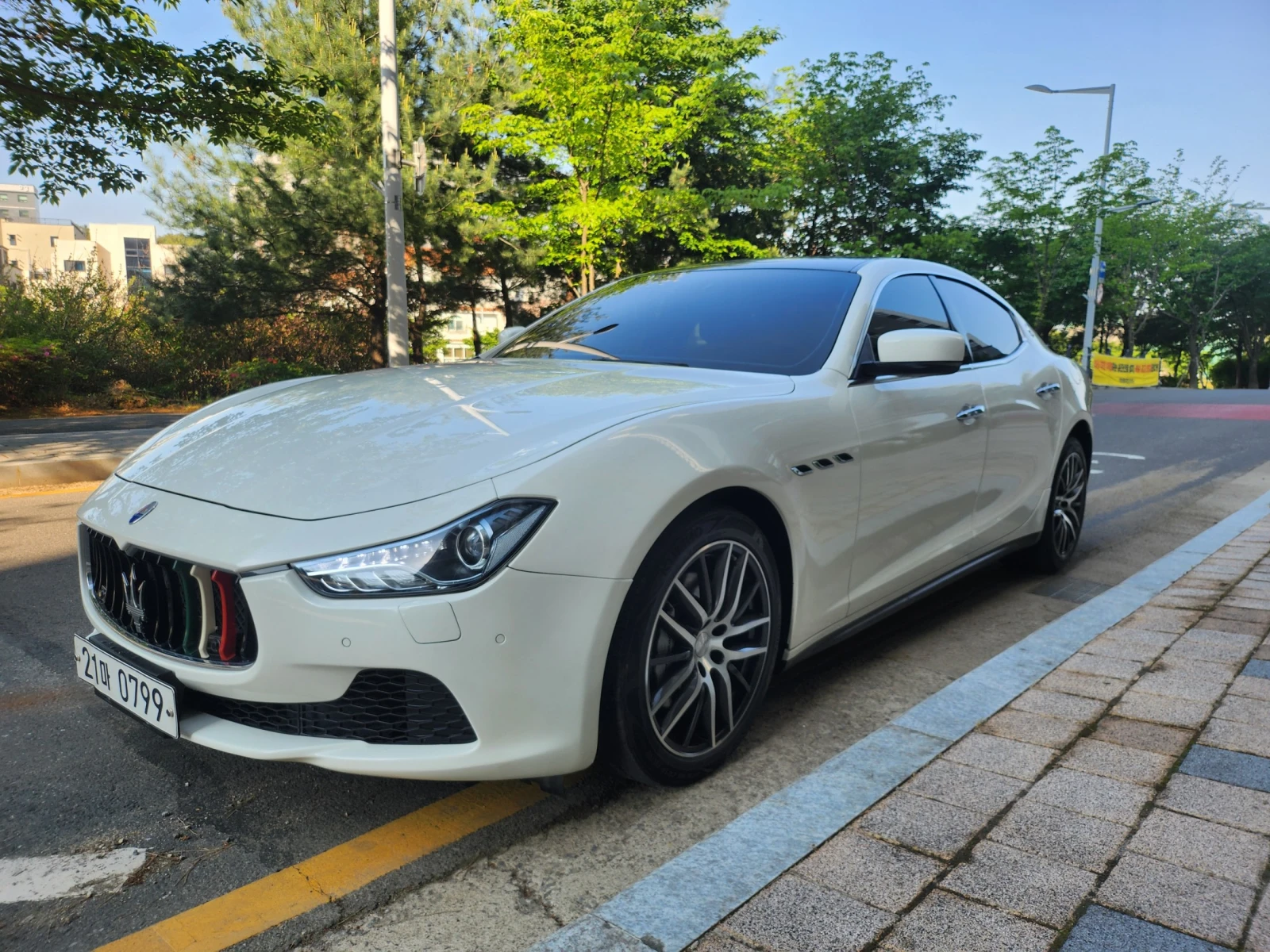 Maserati Ghibli Ghibli 3.0 Diesel 3rd generation, снимка 16 - Автомобили и джипове - 55684267