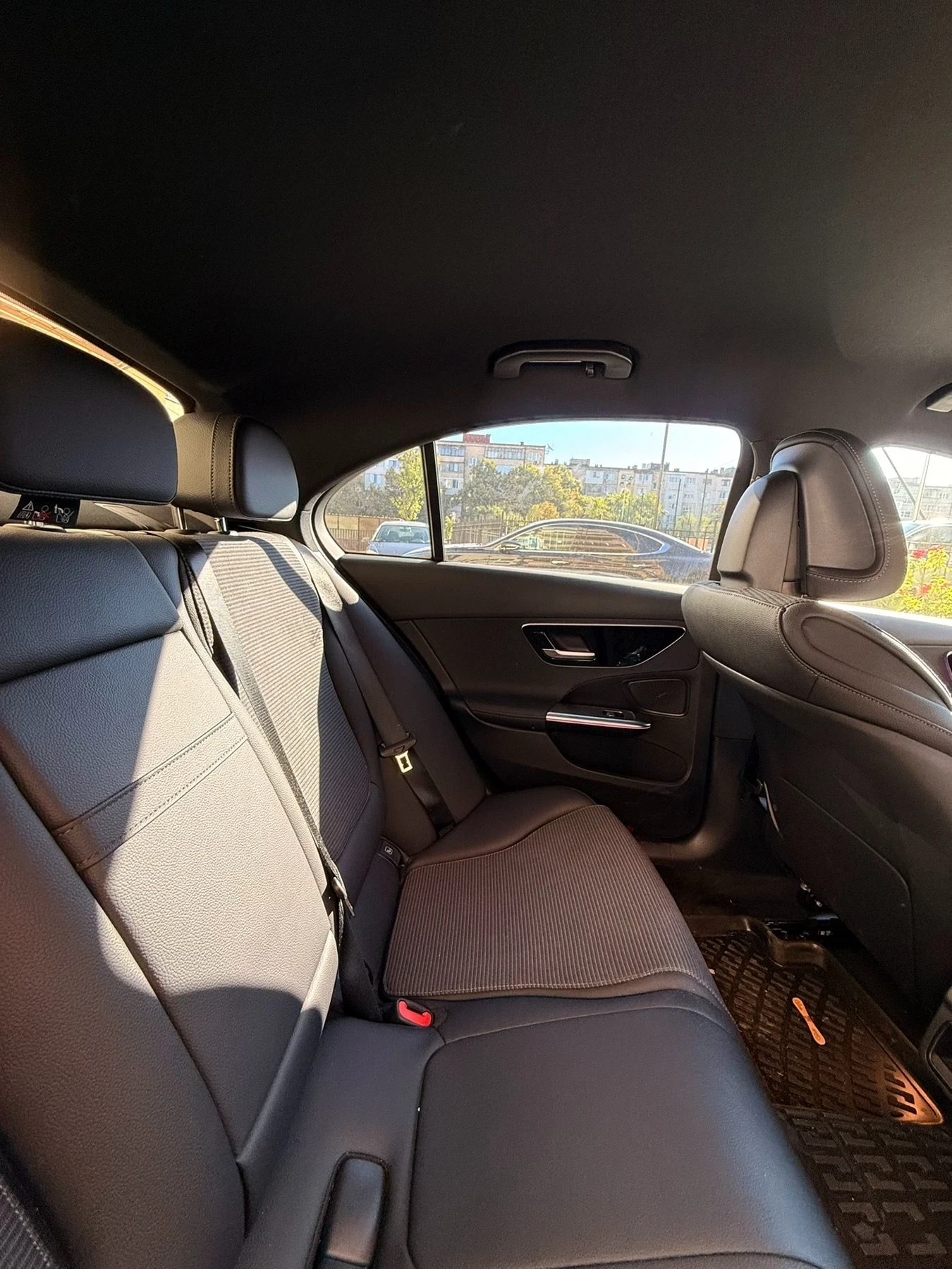 Mercedes-Benz C 220 W206  9G, лизинг ОББ, по договаряне!, снимка 7 - Автомобили и джипове - 56228941