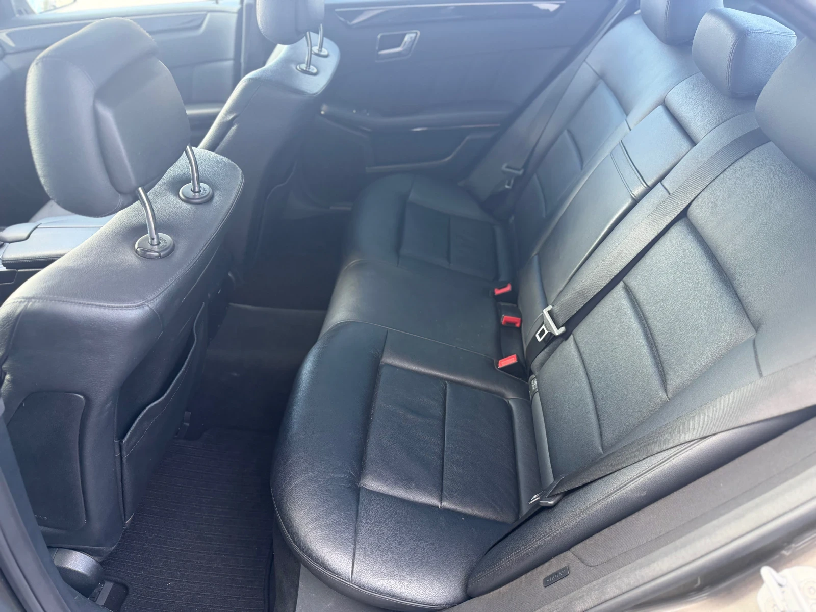 Mercedes-Benz E 350, снимка 13 - Автомобили и джипове - 56200402