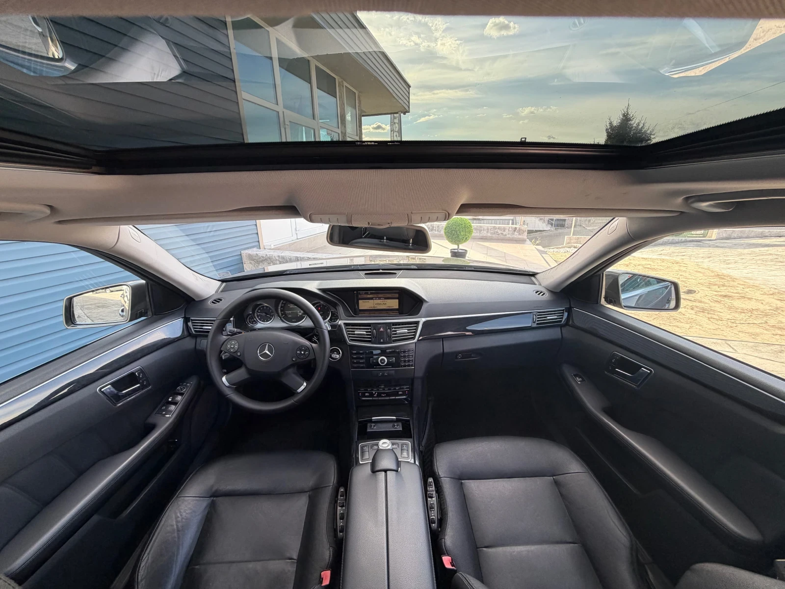 Mercedes-Benz E 350, снимка 9 - Автомобили и джипове - 56200402