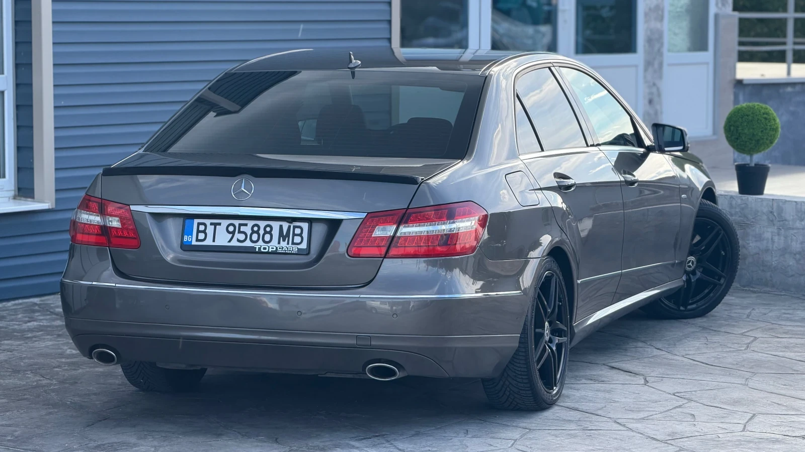 Mercedes-Benz E 350, снимка 5 - Автомобили и джипове - 56200402