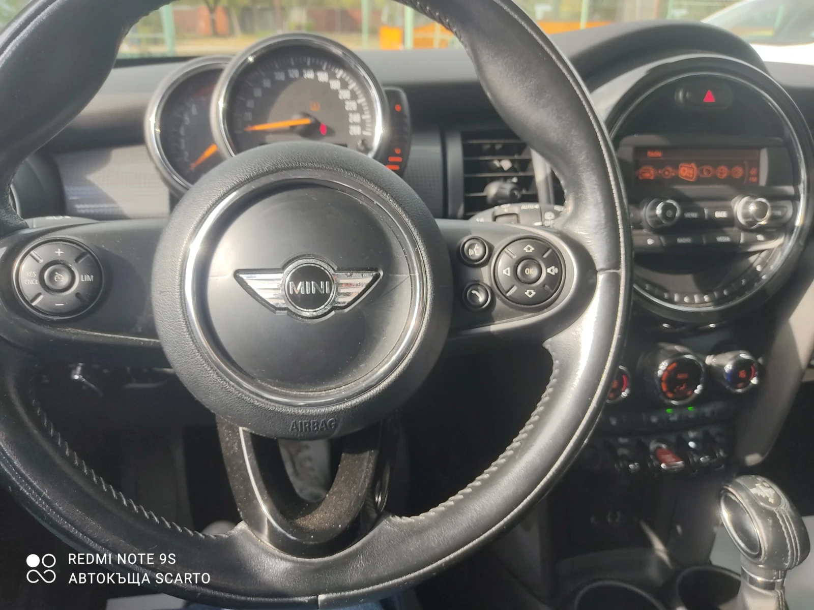 Mini One Бензин, автоматик, 2016г., снимка 15 - Автомобили и джипове - 56216432
