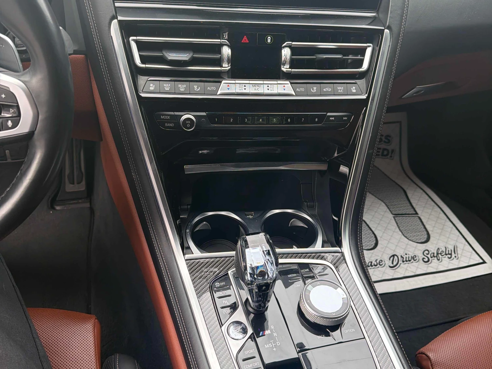 BMW 850 M-PACK* XDrive* ОБДУХВАНЕ* ПОДГРЕВ* HARMAN/KARDON, снимка 10 - Автомобили и джипове - 56248919