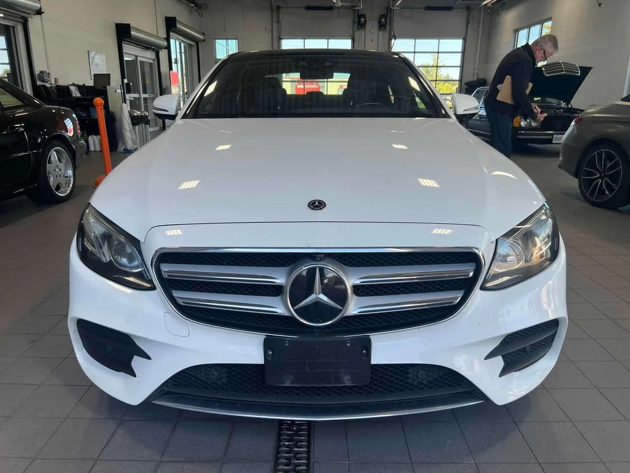 Mercedes-Benz E 450 4MATIC | ГЛАВНО ПРЕДСТАВИТЕЛСТВО НА MERCEDES, снимка 2 - Автомобили и джипове - 56332843
