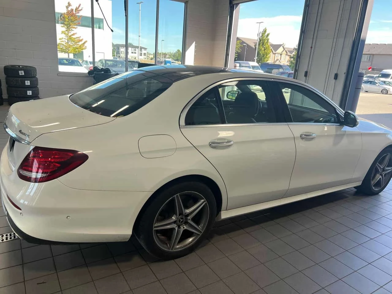 Mercedes-Benz E 450 4MATIC | ГЛАВНО ПРЕДСТАВИТЕЛСТВО НА MERCEDES, снимка 4 - Автомобили и джипове - 56332843